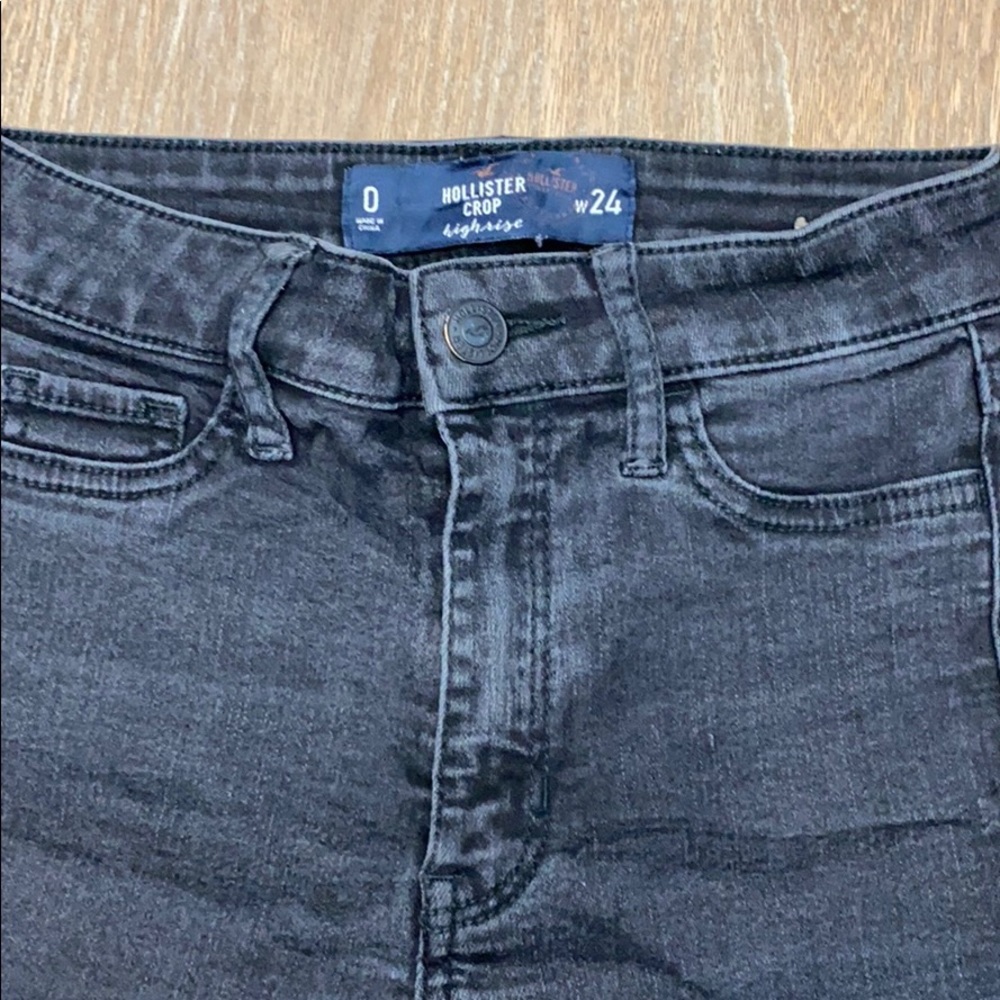 Hollister crop